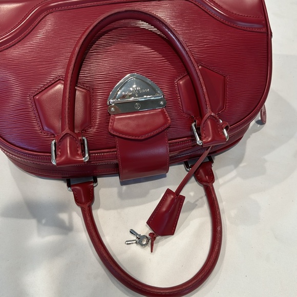 Authentic Louis Vuitton Montaigne Bowling Epi bag - Picture 7 of 16